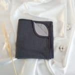 Plaid gaufré bicolore - gris foncé - Little Intention