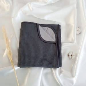Plaid gaufré bicolore - gris foncé - Little Intention